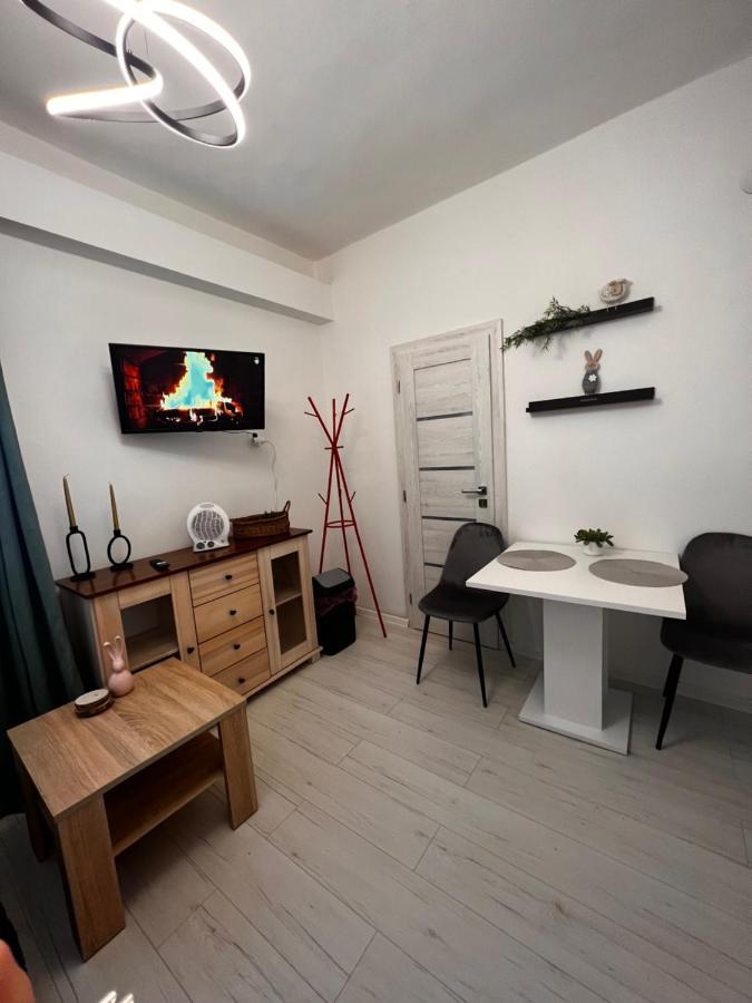 Apartmany V Centre - Vlastna Izba So Spolocnou Kuchynou A Kupelnou Moze Byt Zdielana 2 Inymi Izbami 마틴 외부 사진